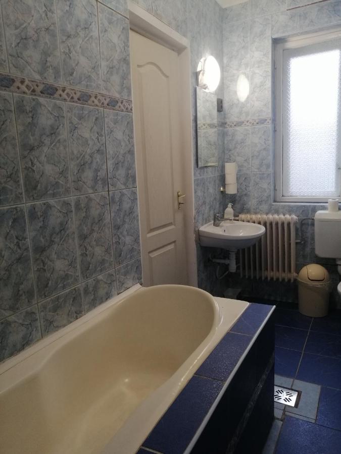 Belvarosi Vendeghaz ميسكولك المظهر الخارجي الصورة